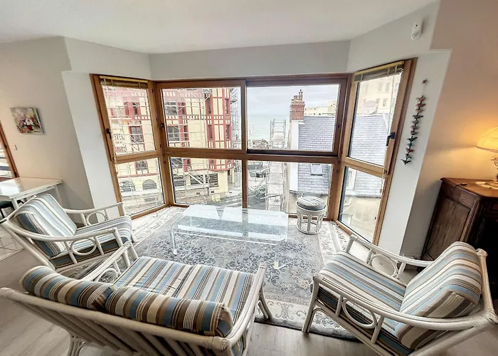 Grand Duplex En Centre-ville Avec Vue, A 50m De La Plage, Ascenseur, Et Wifi - Fr-1-361-165 *