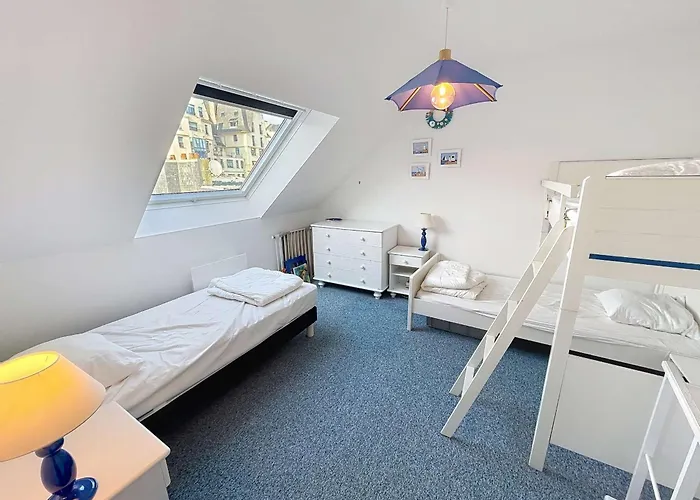 Grand Duplex En Centre-ville Avec Vue, A 50m De La Plage, Ascenseur, Et Wifi - Fr-1-361-165 Apartmán Granville