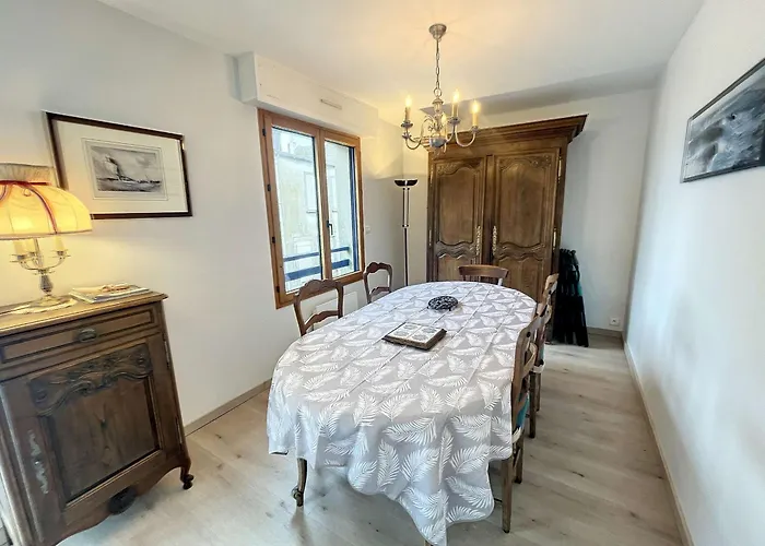 Grand Duplex En Centre-ville Avec Vue, à 50m De La Plage, Ascenseur, Et Wifi - Fr-1-361-165 Apartamento